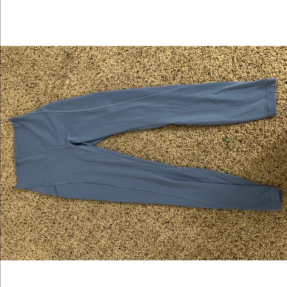 brand new Lululemon align leggings with pockets and the length is 28 inch